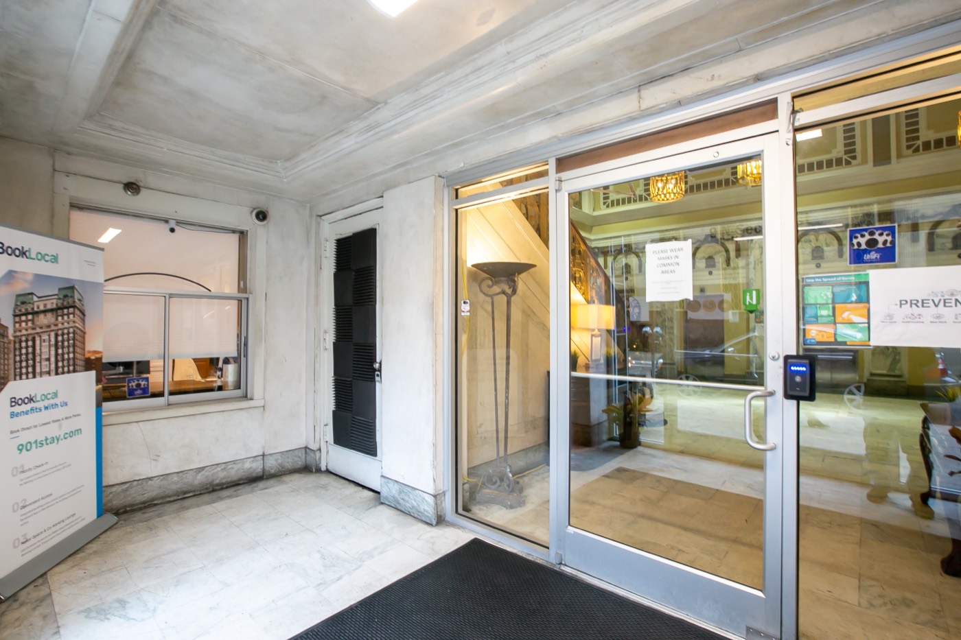 Inner foyer door with the tap reader