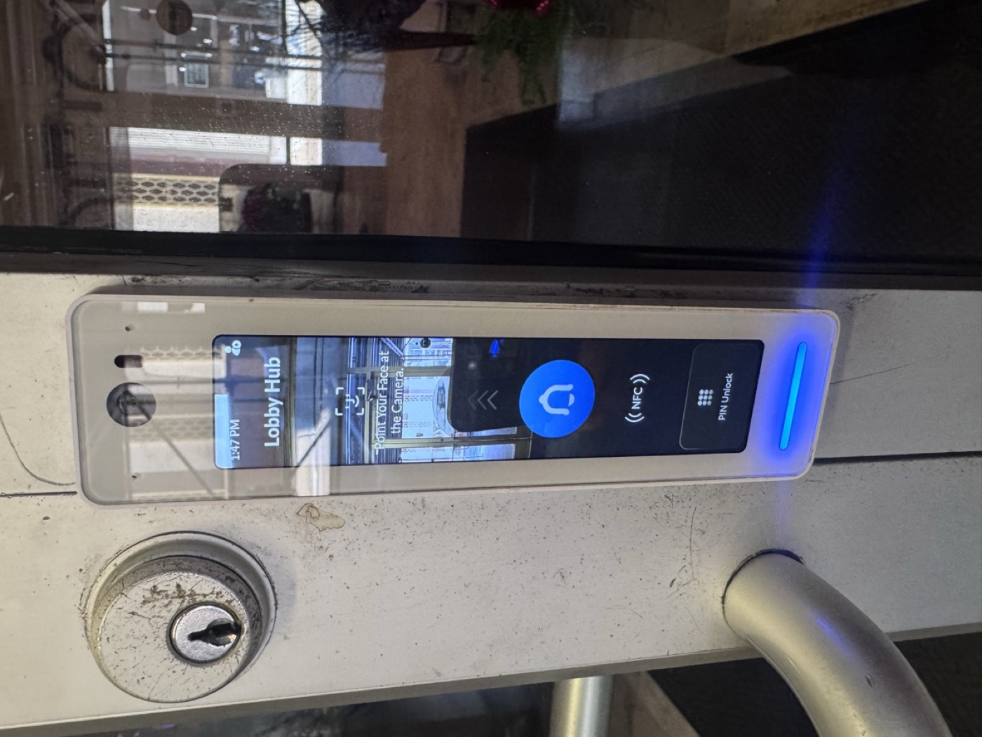 Lobby Hub reader showing NFC and PIN Unlock options